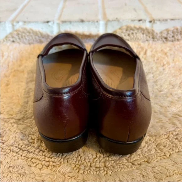 SAS Women's Leather Slip-On Loafers - Picture 2 of 5
